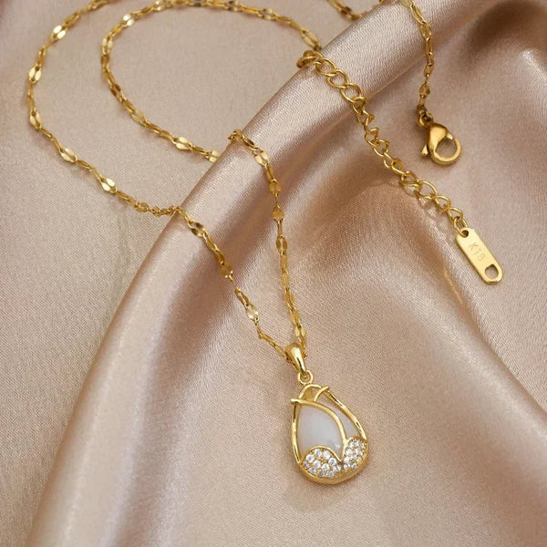 Collar Gota Nácar Dorado